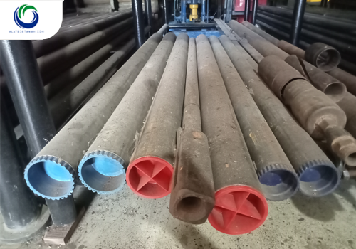 Read more about the article Fungsi Pipa Bor Dalam Pengeboran Minyak dan Gas Bumi